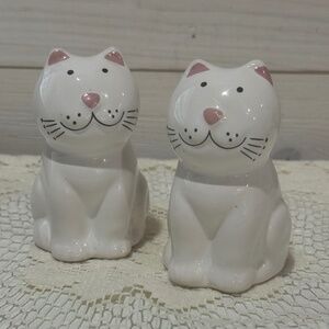 Vintage Ceramic Kitties Salt And Pepper Shaker Set Made In Brazil Signed